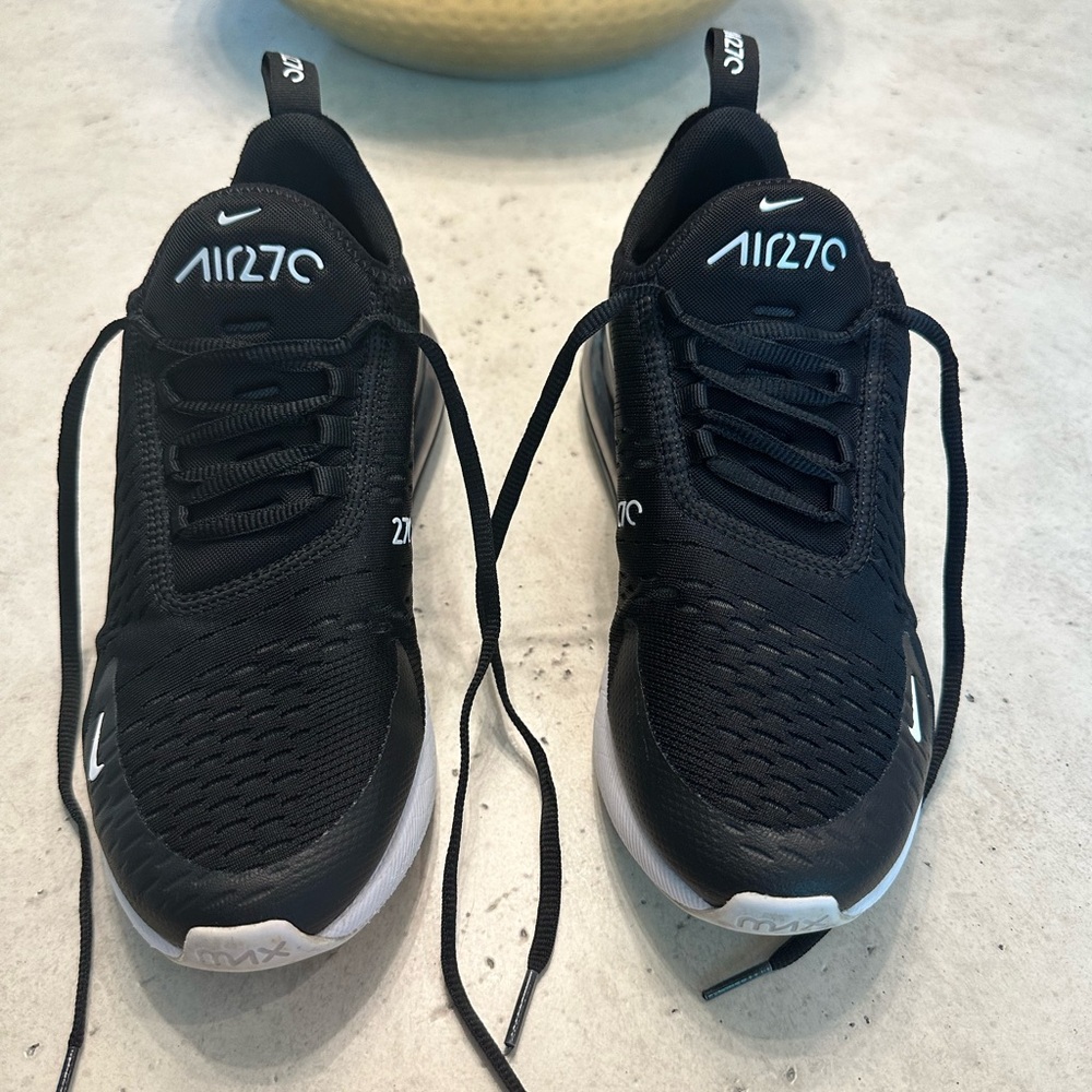 Nike Air Max 270 Sneakers